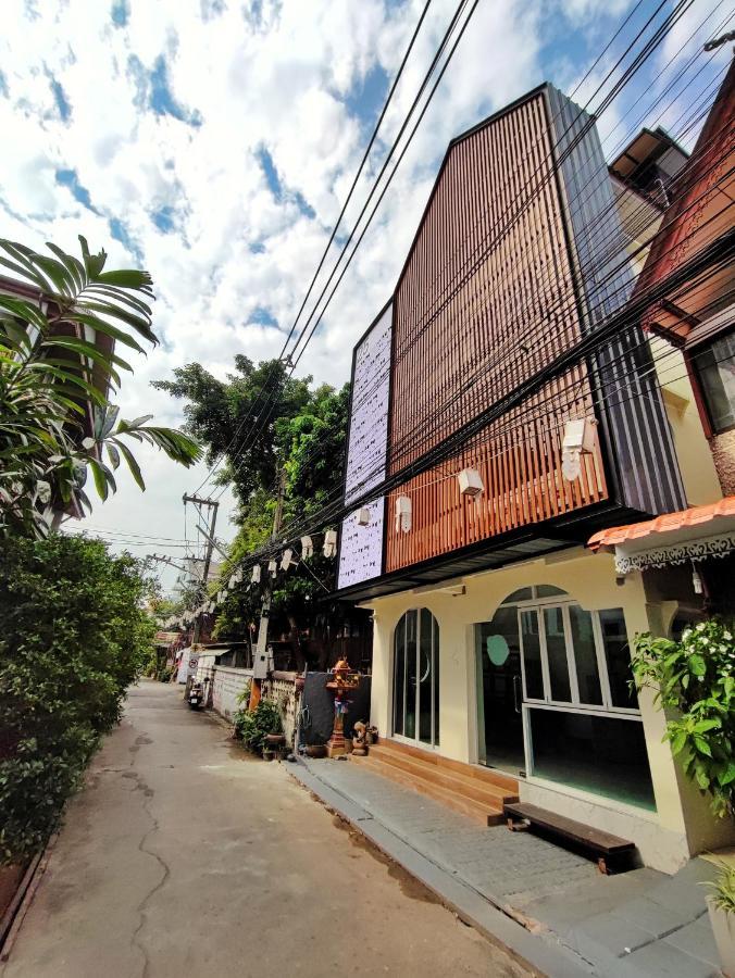 Miumiu In Da House. Bed and Breakfast Chiang Mai Exteriör bild